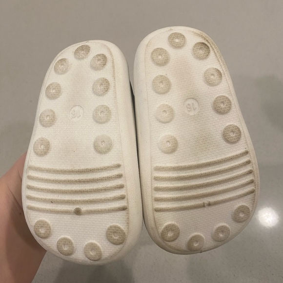 Baby slip on shoes - Picture 4 of 4